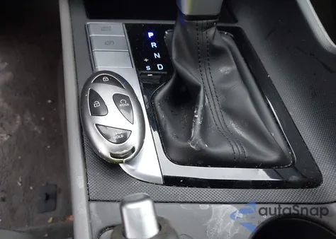 2024 Hyundai Elantra Sel from USA, damaged, VIN KMHLM4DG3RU663077